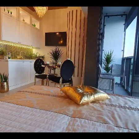 Diamond Class 2 Hanza Tower Stettin