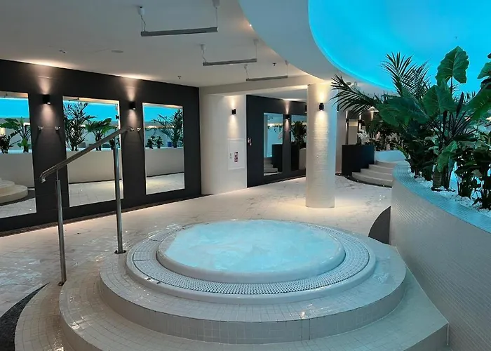 Διαμέρισμα Diamond Class 2 Hanza Tower